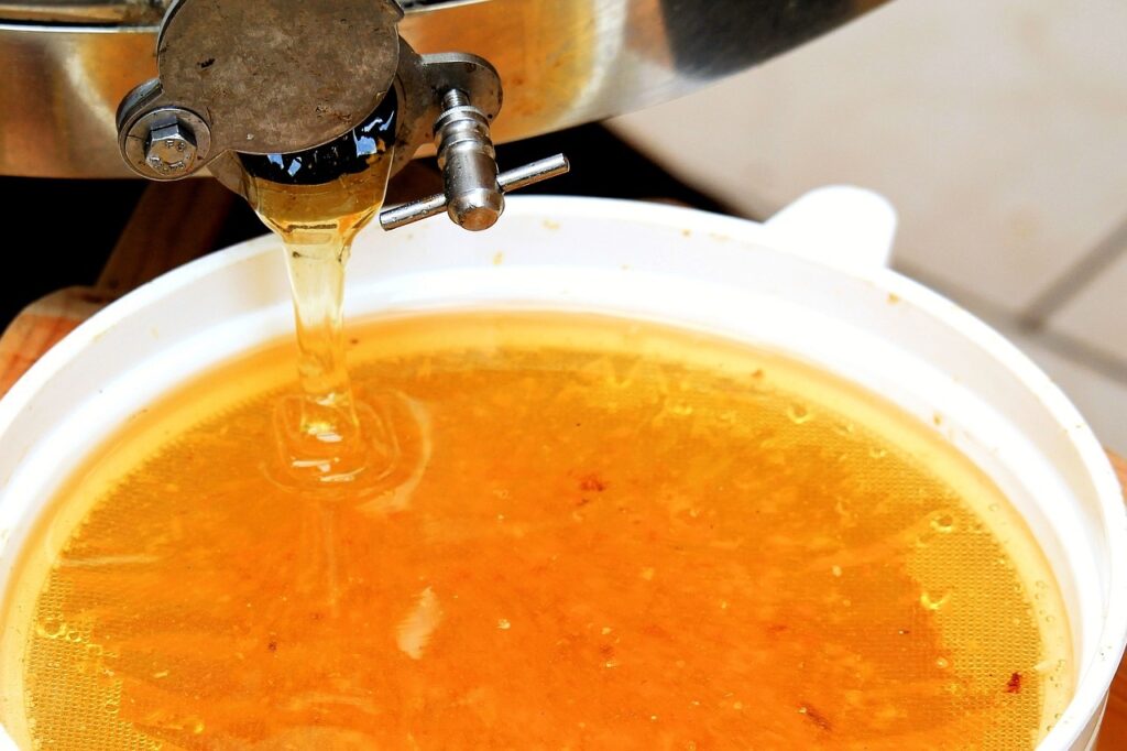 Extracting raw honey
